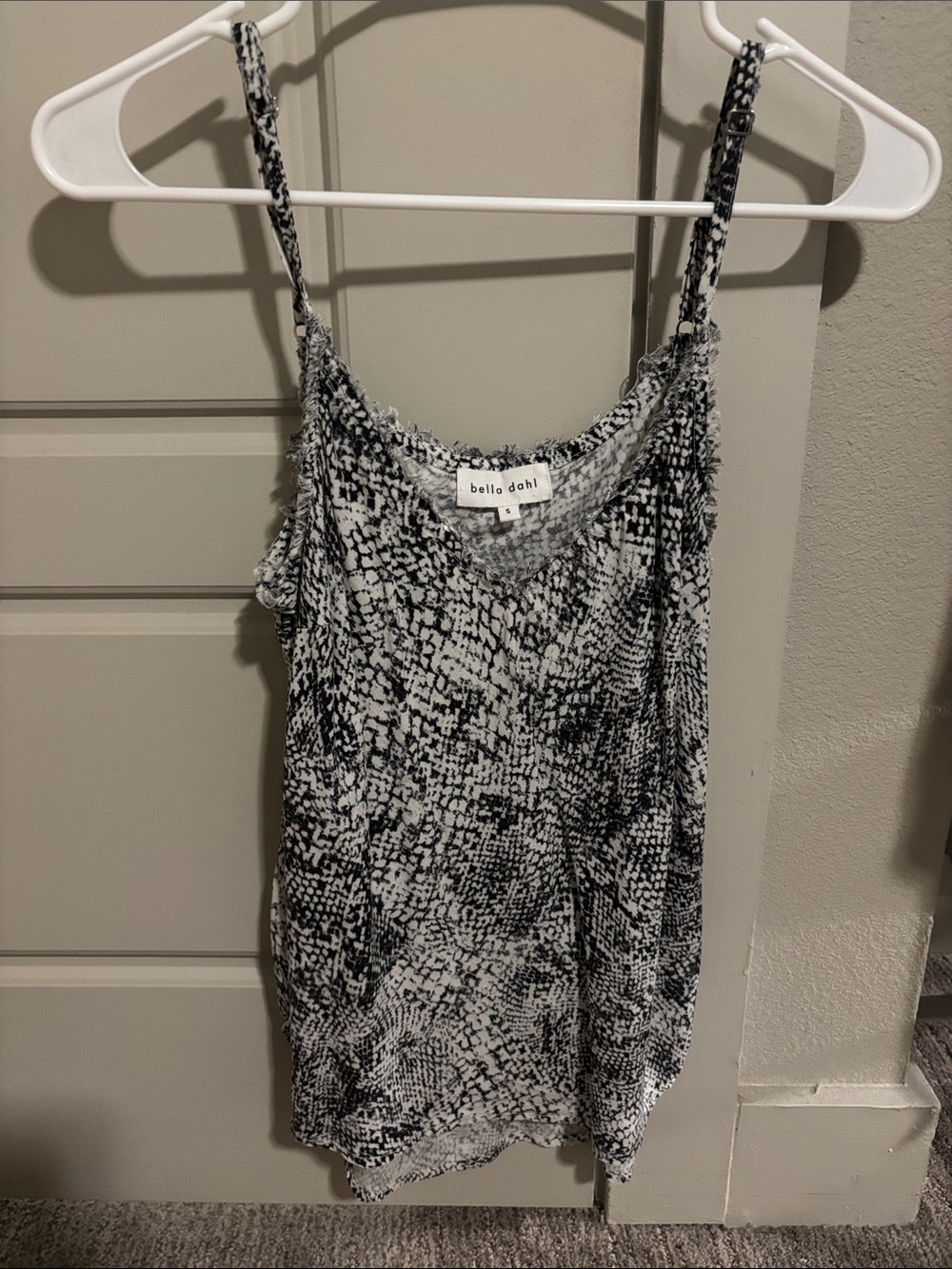 Bella Dahl Black and White Abstract Print Cami
